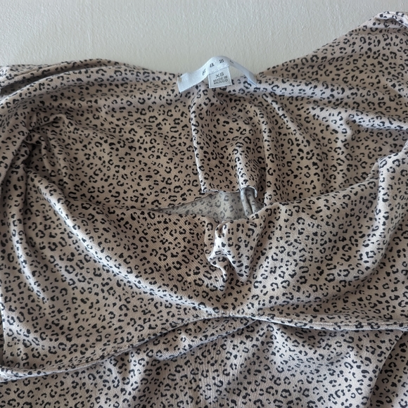 Gaze size XS cropped cheetah print top - Picture 2 of 7